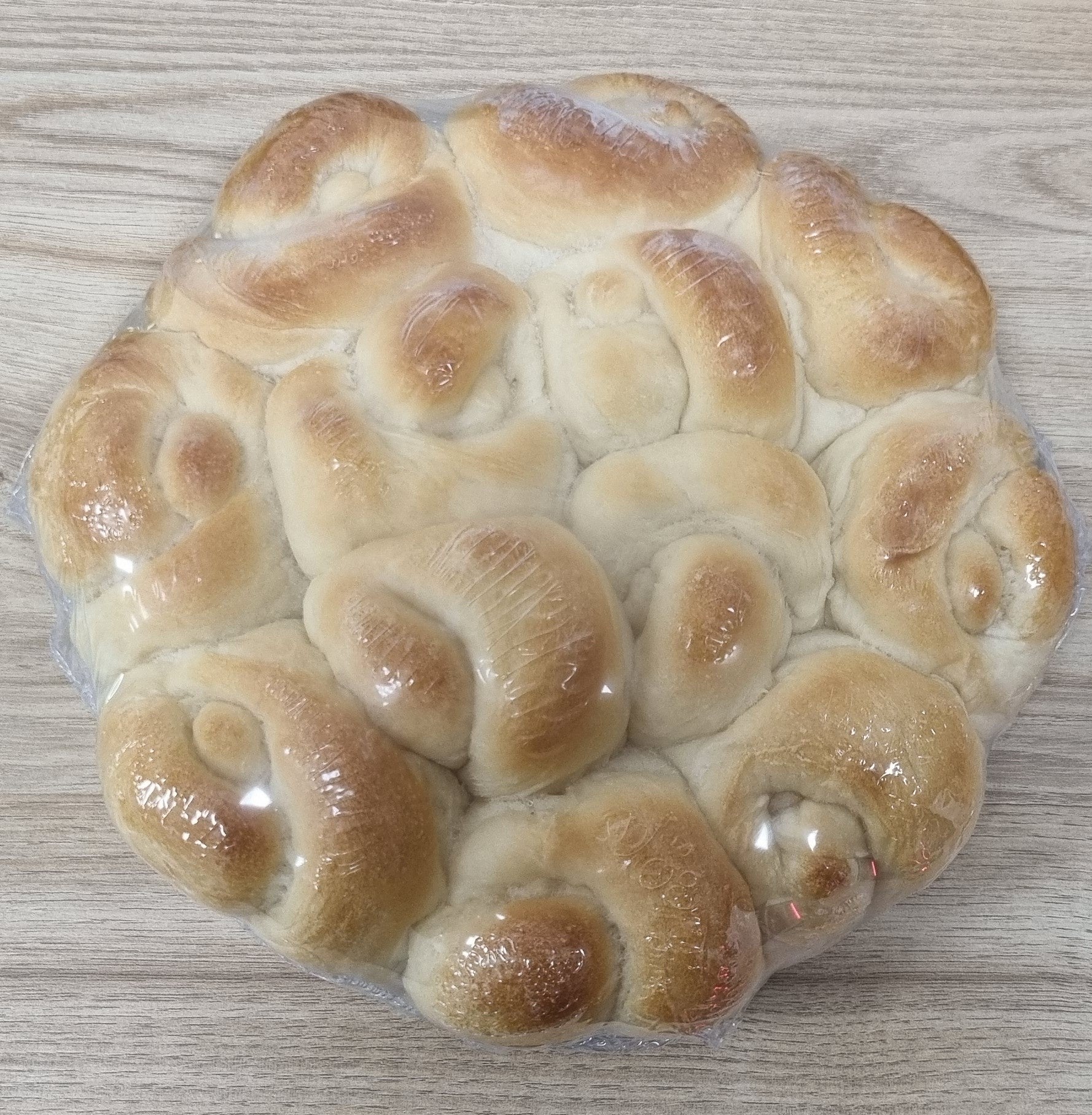 12 Bread Roll Roses